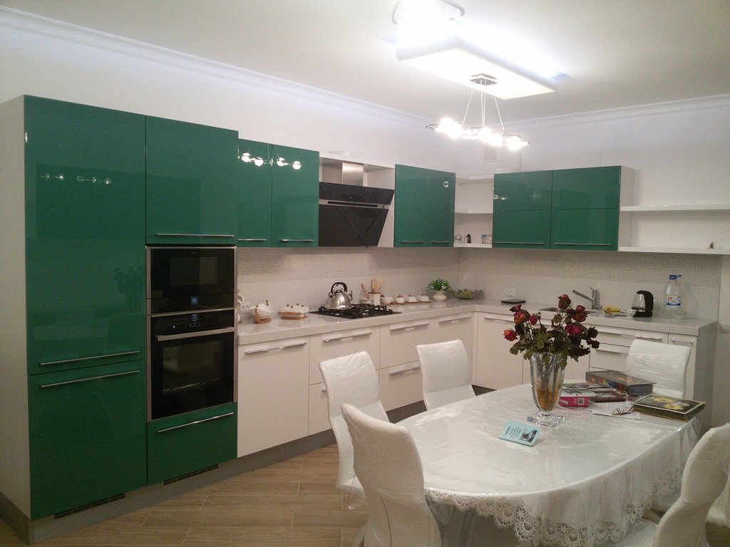 Большой Кухонный гарнитур эмаль угловой цвет зеленый с белым
